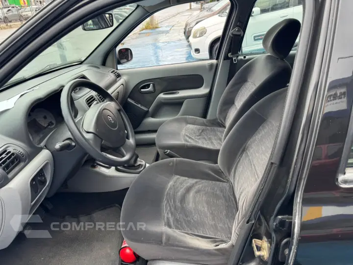 Clio Sedan