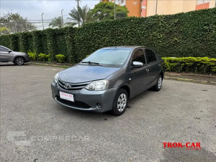 ETIOS 1.5 XS Sedan 16V