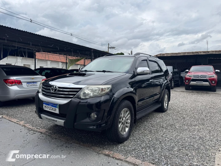 HILUX SW4 3.0 SRV 4X4 7 Lugares 16V Turbo Intercooler