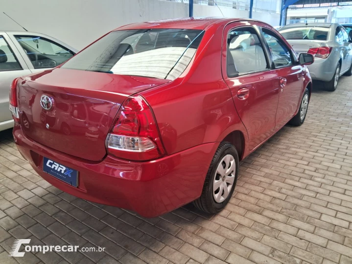 Etios Sedan 1.5 16V 4P FLEX XS