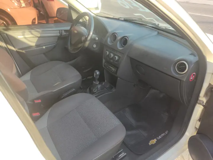 CELTA 1.0 MPFI LT 8V