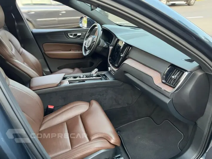 XC60 2.0 T8 Recharge Inscription AWD Geartronic