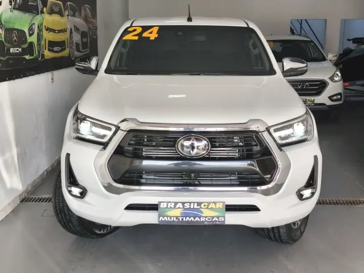 HILUX 2.8 D-4D TURBO DIESEL CD SRX 4X4 AUTOMÁTICO
