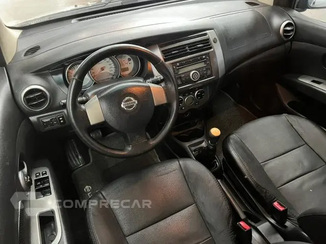 GRAND LIVINA - 1.8 S 16V 4P MANUAL