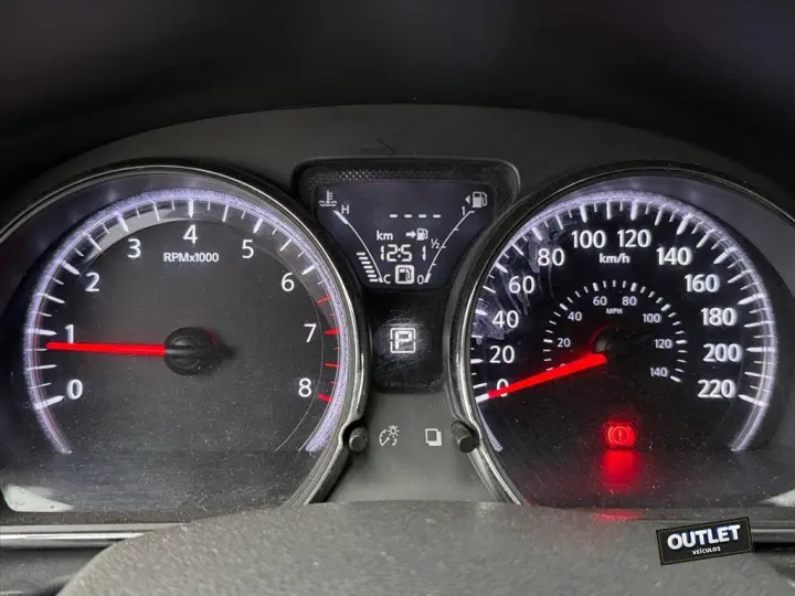 VERSA 1.6 16V FLEXSTART SV 4P XTRONIC