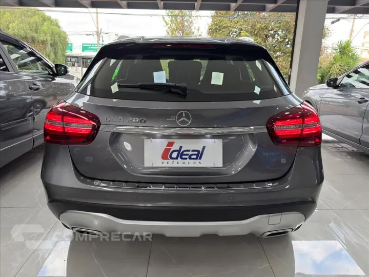 GLA 200 1.6 CGI FLEX ADVANCE 7G-DCT