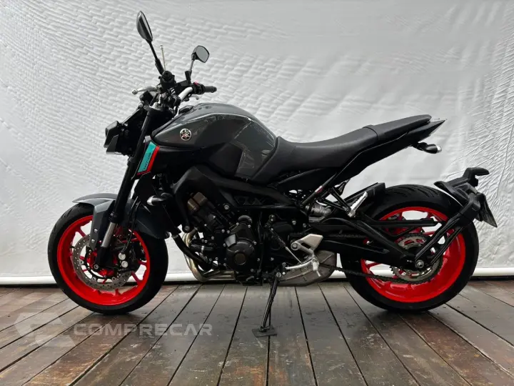 YAMAHA MT-09