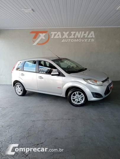 FIESTA 1.6 MPI Class Hatch 8V
