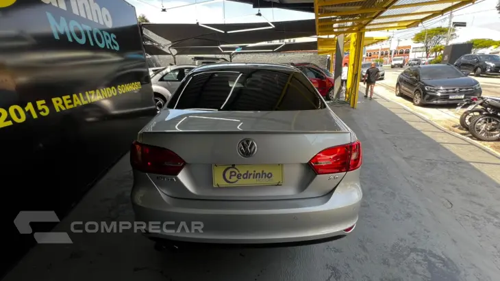 Jetta 2.0 4P FLEX AUTOMÁTICO