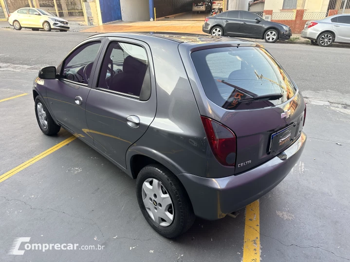 CELTA 1.0 MPFI LT 8V