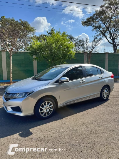 CITY 1.5 DX Sedan 16V