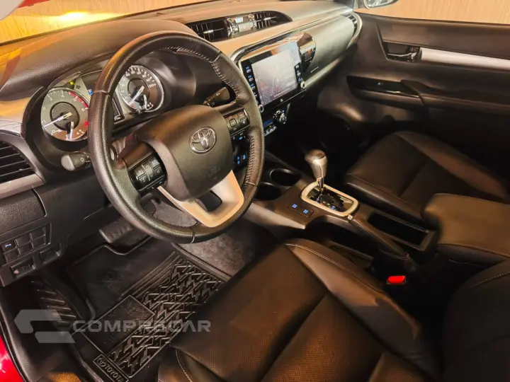 HILUX 2.8 D-4D TURBO DIESEL CD SRX 4X4 AUTOMÁTICO