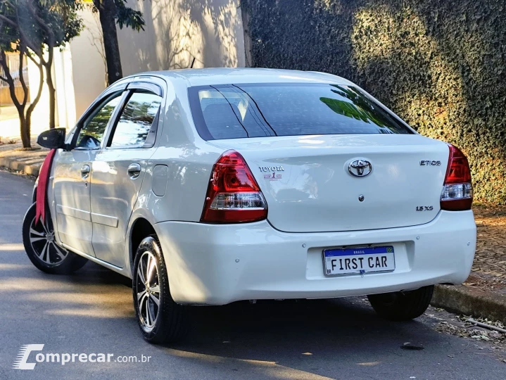 ETIOS 1.5 XS 16V FLEX 4P AUTOMÁTICO