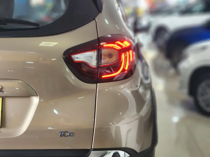 CAPTUR Intense 1.3 TB 16V Flex 5p Aut.