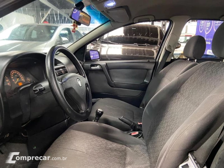 ASTRA HATCH ADVANTAGE 2.0 4P
