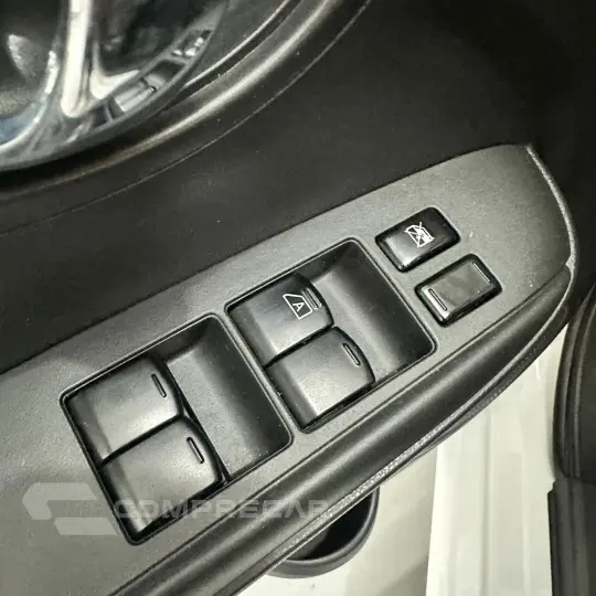 VERSA SV 1.6 16V FlexStart 4p Aut.