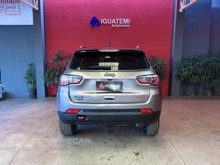 COMPASS 2.0 16V DIESEL TRAILHAWK 4X4 AUTOMÁTICO