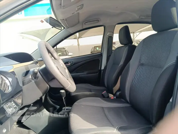 ETIOS 1.5 XS 16V FLEX 4P AUTOMÁTICO