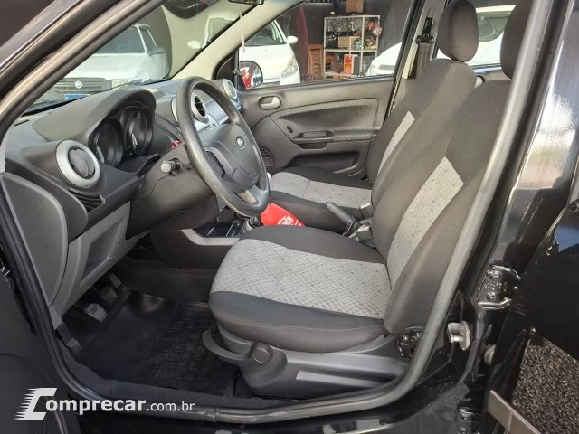 FIESTA HATCH - 1.6 ROCAM SE PLUS 8V 4P MANUAL