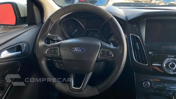 FORD FOCUS 2.0 TITANIUM HATCH 16V