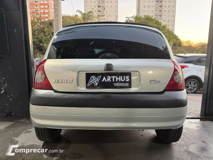 Clio Authentique 1.0 8V 3p
