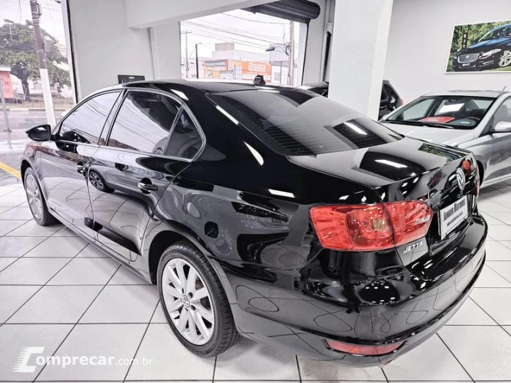 JETTA 2.0 COMFORTLINE FLEX 4P AUT