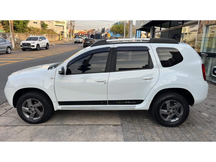 DUSTER 2.0 DYNAMIQUE 4X2 16V FLEX 4P AUTOMÁTICO