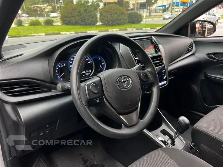 YARIS 1.5 16V XL