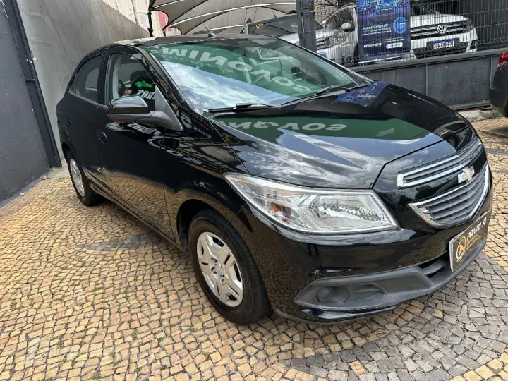 ONIX HATCH LT 1.0 8V FlexPower 5p Mec.