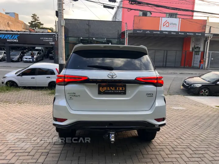 Hilux SW4 SRX Plat. 4x4 2.8 TB Die. Aut.