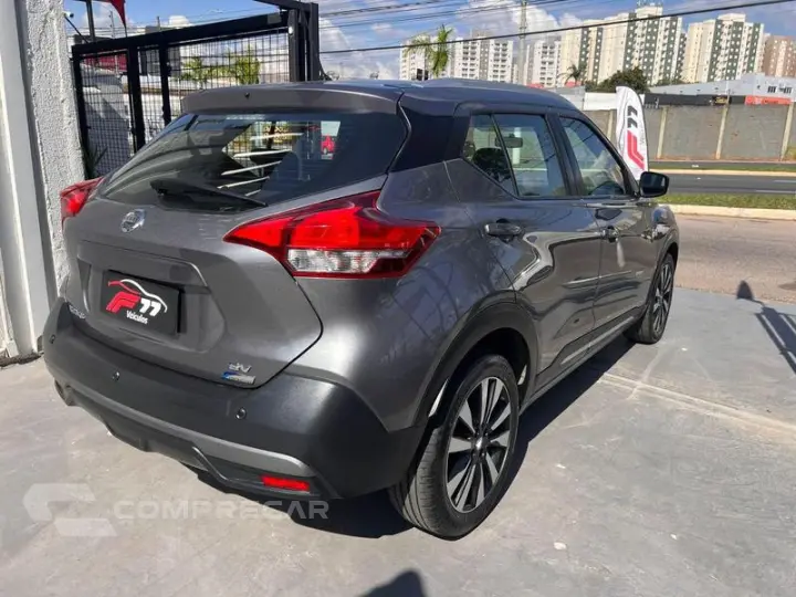 KICKS SV CVT