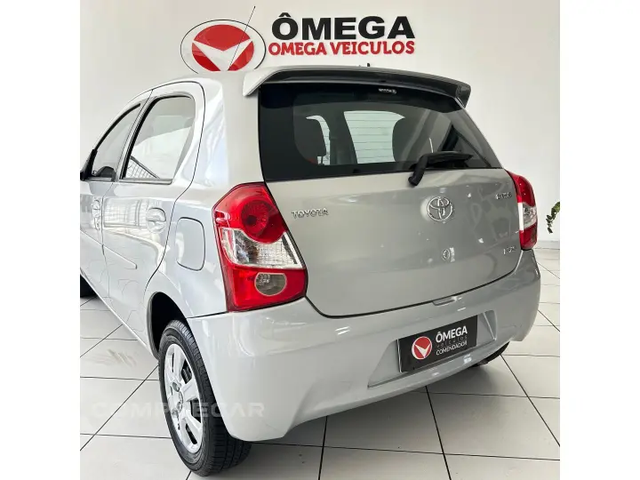 ETIOS 1.3 XS 16V FLEX 4P MANUAL