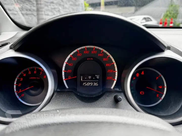 FIT 1.4 LX 16V FLEX 4P AUTOMÁTICO