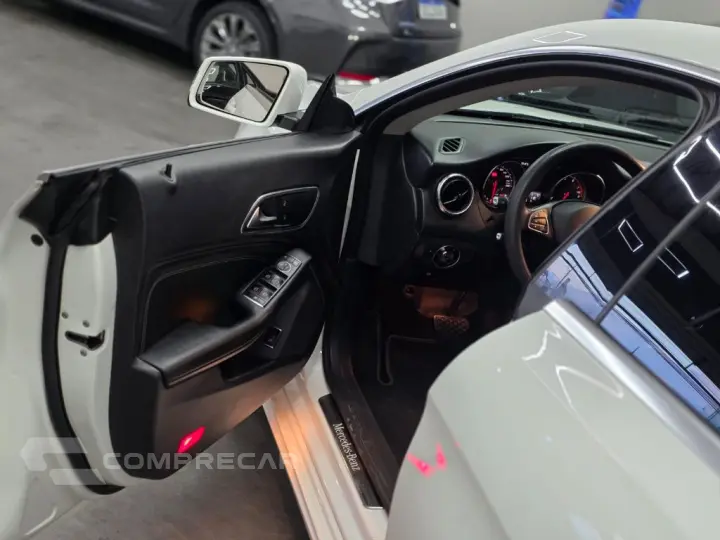 CLA-180 1.6 16V 122cv Aut.
