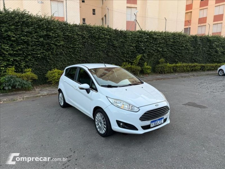 FIESTA 1.6 Titanium Hatch 16V