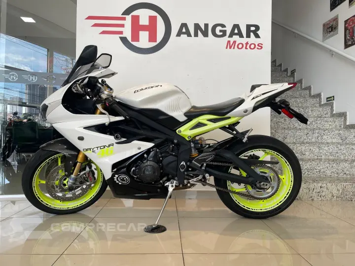 DAYTONA 675R