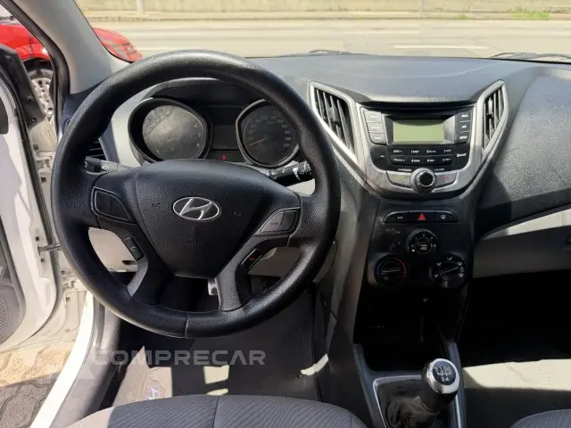 HB20S - 1.6 COMFORT PLUS 16V 4P MANUAL