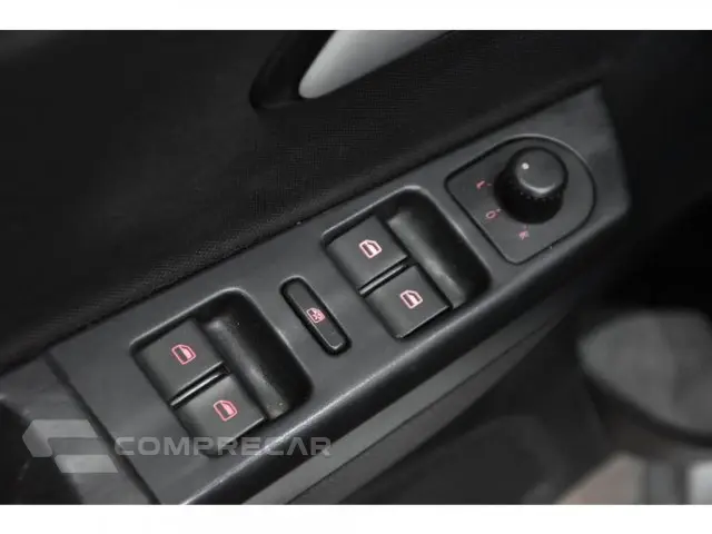 FOX - 1.6 MI 8V 4P MANUAL