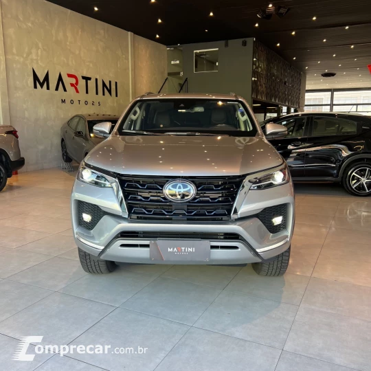 Hilux SW4 SRX 4x4 2.8 TDI 16V Dies. Aut.