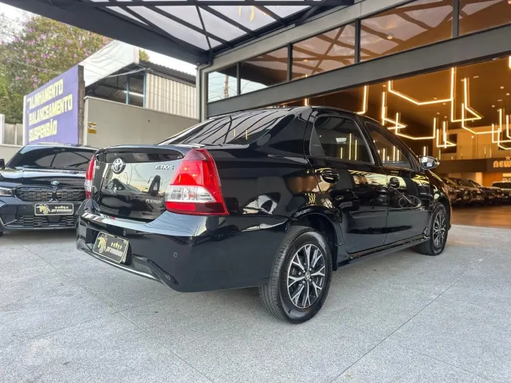 ETIOS 1.5 PLATINUM 16V FLEX 4P AUTOMÁTICO