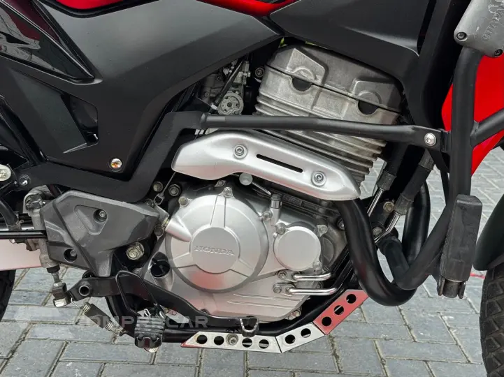 XRE 300 ABS