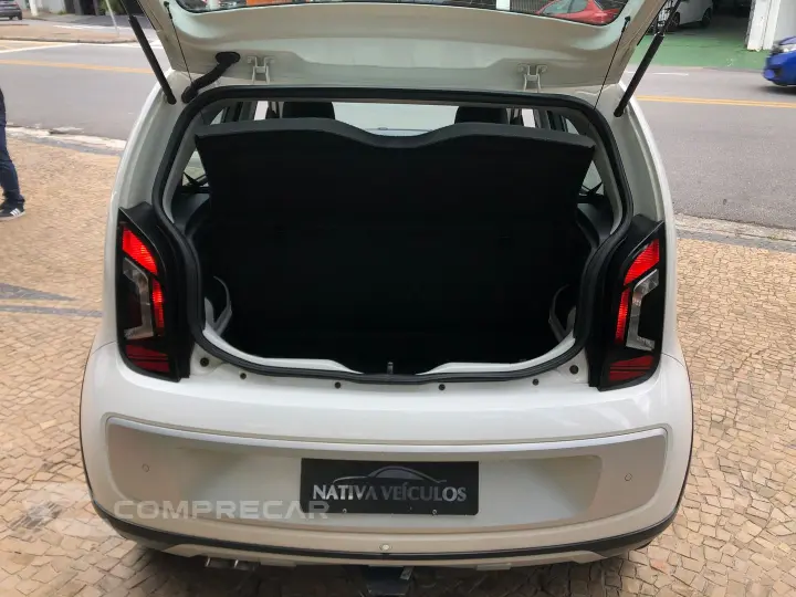 Cross Up 1.0 Tsi 12V Flex 4P Manual