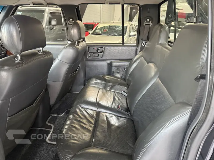 S10 2.4 MPFI Executive 4X2 CD 8V