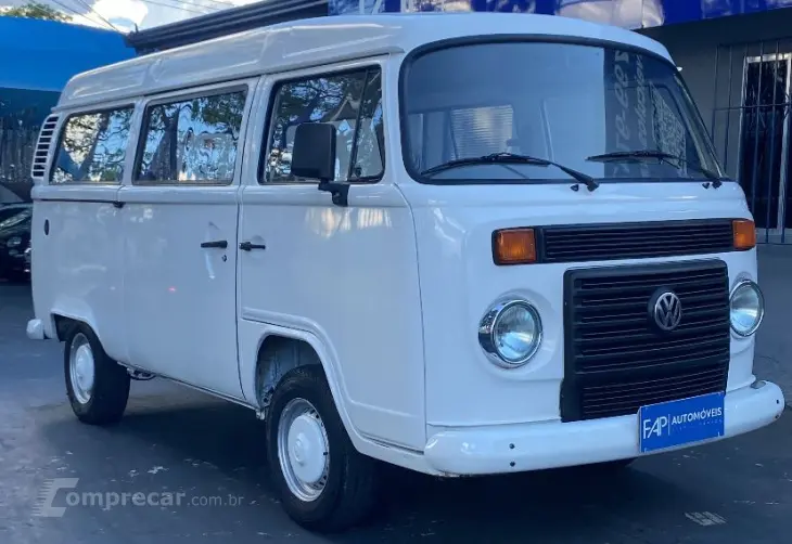 Kombi 1.4 FLEX STD LOTAÇÃO 12 LUGARES