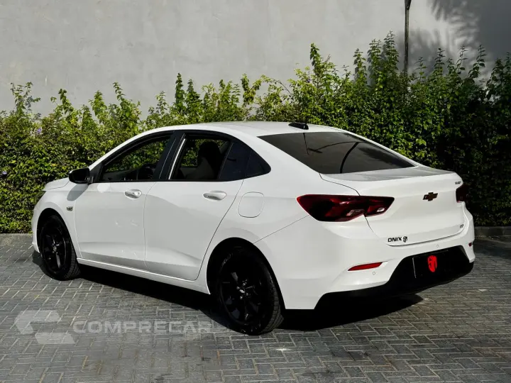 ONIX 1.0 Turbo Plus LTZ