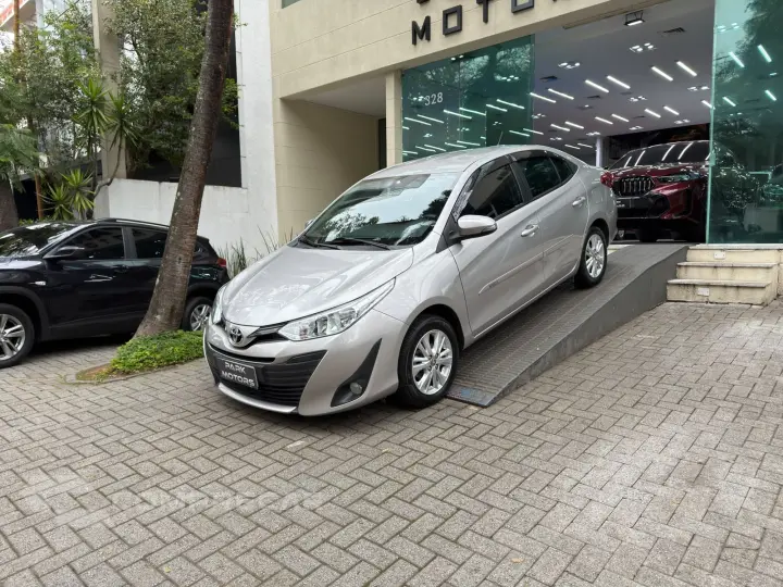 YARIS 1.5 16V Sedan XL Multidrive