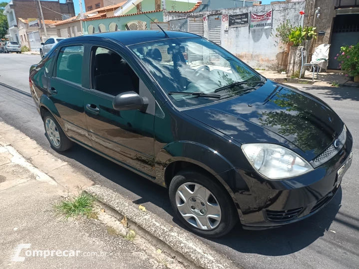 FIESTA 1.6 Rocam SE Plus Sedan 8V