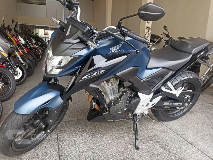 CB 300F Twister Flex