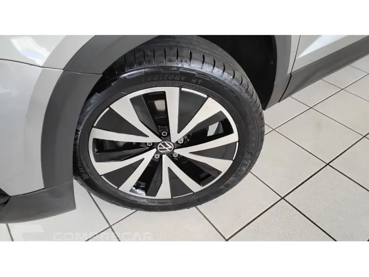 TAOS 1.4 250 TSI TOTAL FLEX HIGHLINE AUTOMÁTICO