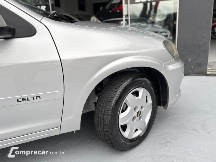 CELTA 1.0 MPFI LT 8V